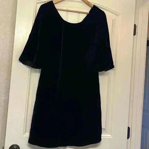 Tommy Bahama Black Flutter bell Sleeve velvet Dress Size Small Petite like new